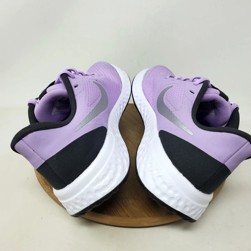 Nike Revolution 5 Shoes Kids 4 Purple Boys Girls Lace Up Low Sneaker GS